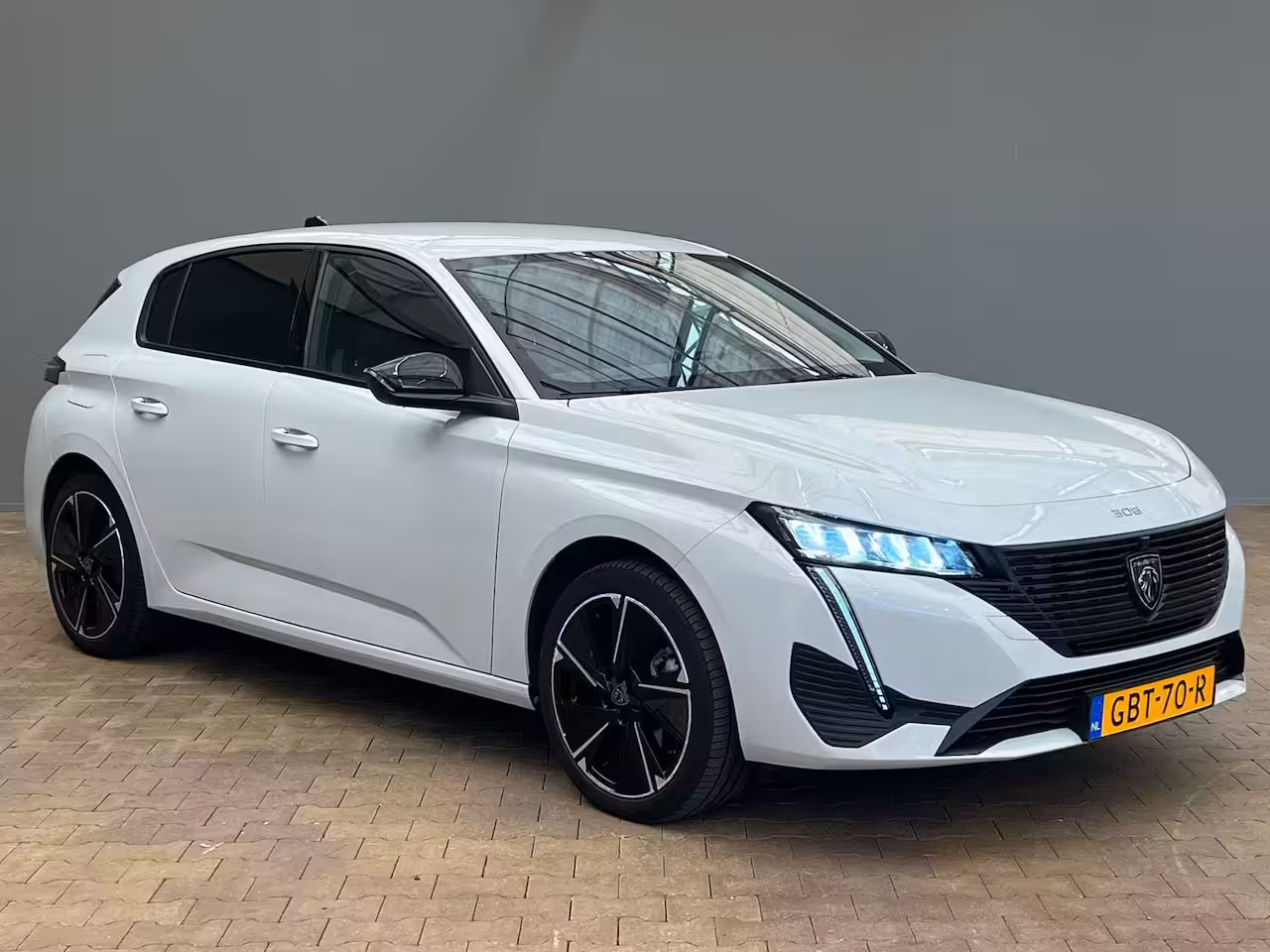 Peugeot E-308 Allure EV 54 kWh Camera | Digitaal Dashboard | Adaptieve Cruise | Carplay | Climate | 18"