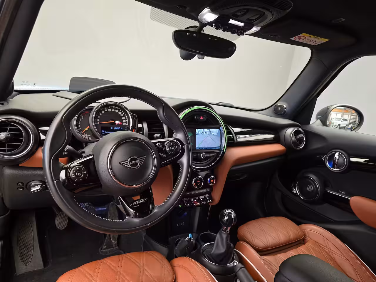 Mini 5-Deurs 1.5 Cooper Chili Luxe Lederen Bekleding | 17" Lichtmetaal | Camera | Parkeersensoren Rondo
