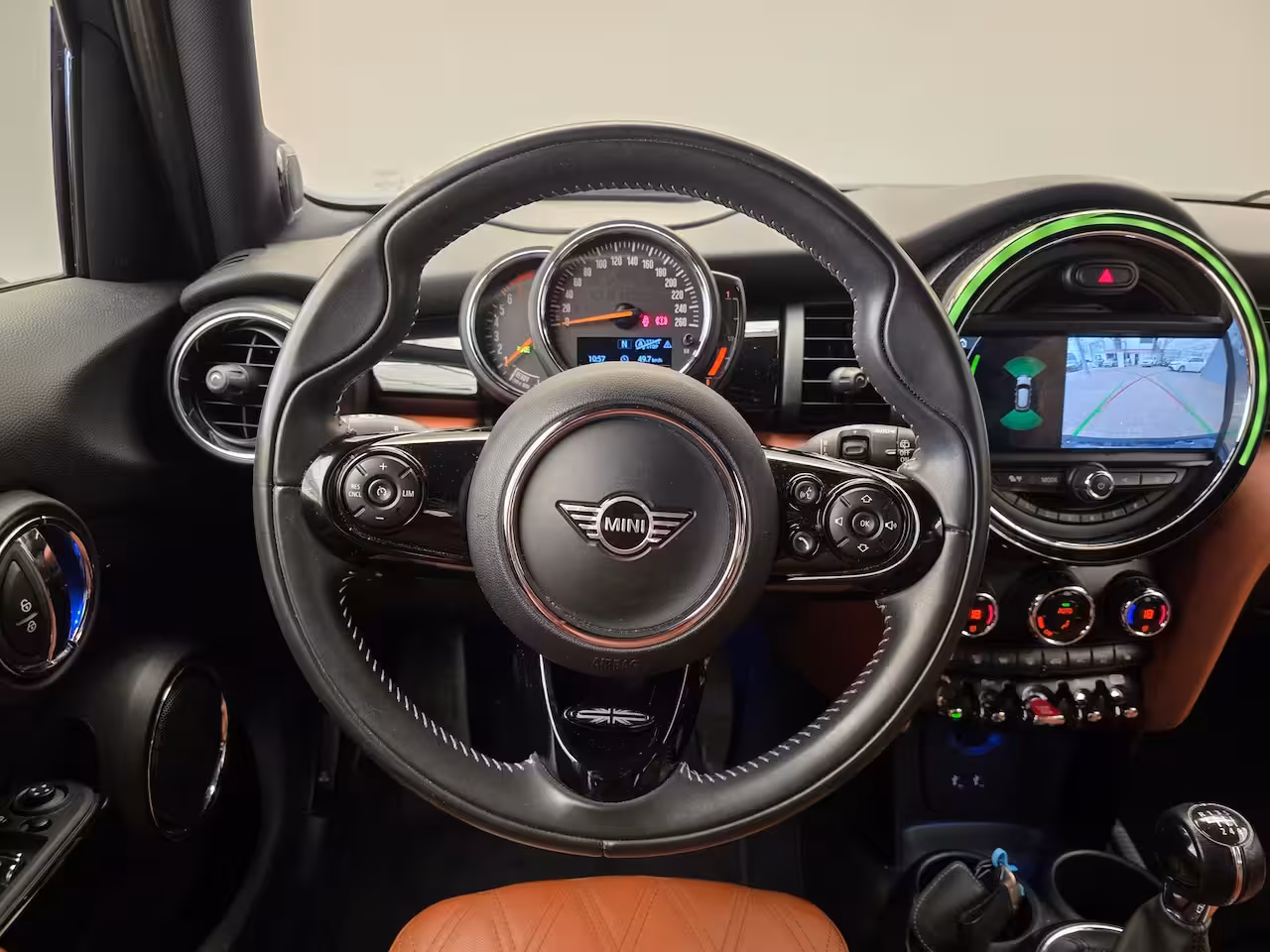 Mini 5-Deurs 1.5 Cooper Chili Luxe Lederen Bekleding | 17" Lichtmetaal | Camera | Parkeersensoren Rondo
