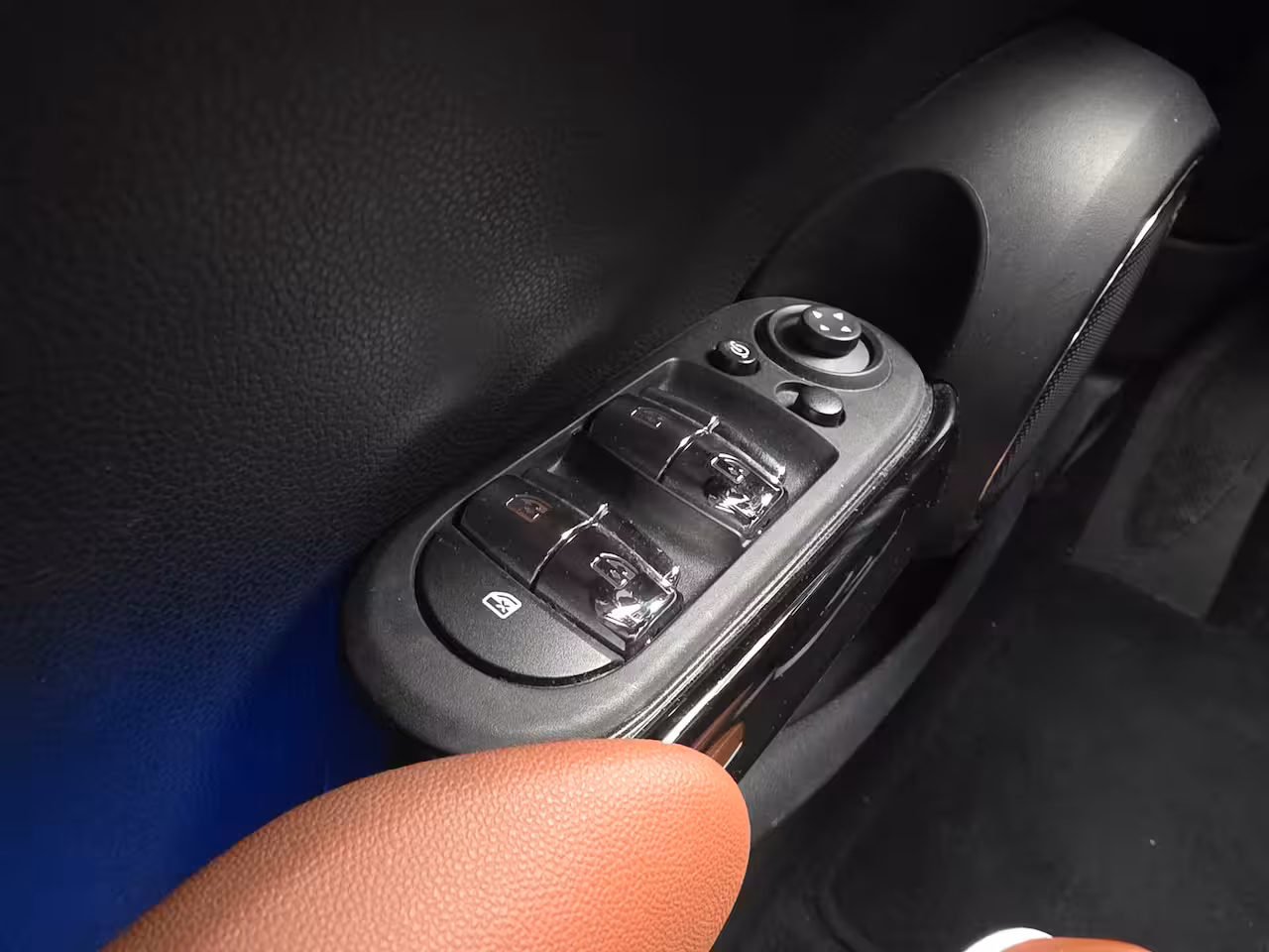 Mini 5-Deurs 1.5 Cooper Chili Luxe Lederen Bekleding | 17" Lichtmetaal | Camera | Parkeersensoren Rondo