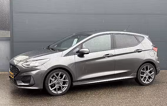 Ford Fiesta 1.0 EcoBoost Hybrid ST-Line X | VOLLEDIG DEALER ONDERHOUDEN | WINTER PACK | CAMERA | ADAPT