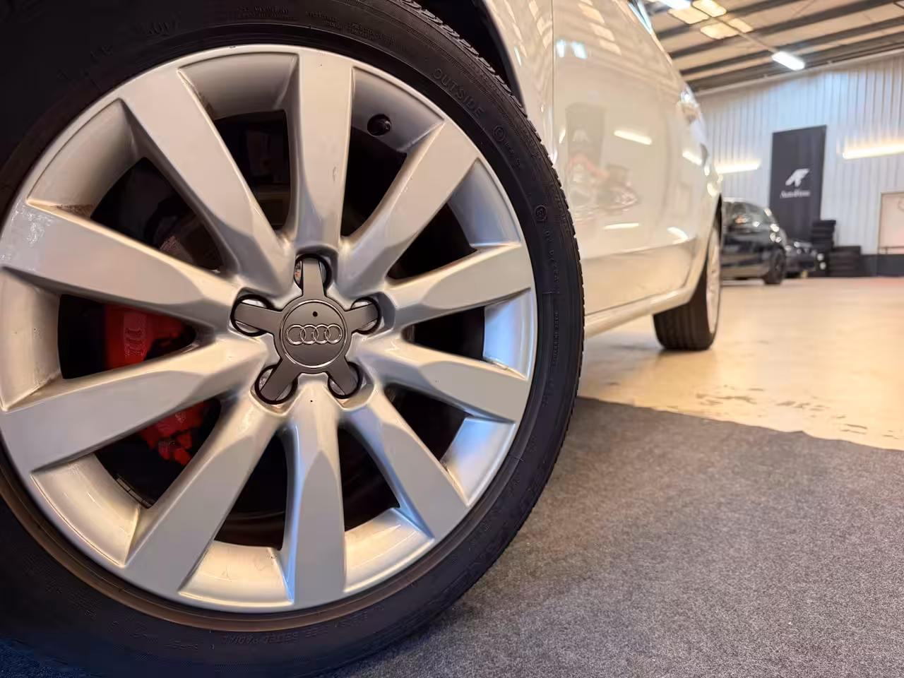 Audi A1 1.2 TFSI Ambition Nette auto Dealer onderhouden Navigatie Bluetooth verbinding Stoelverwar