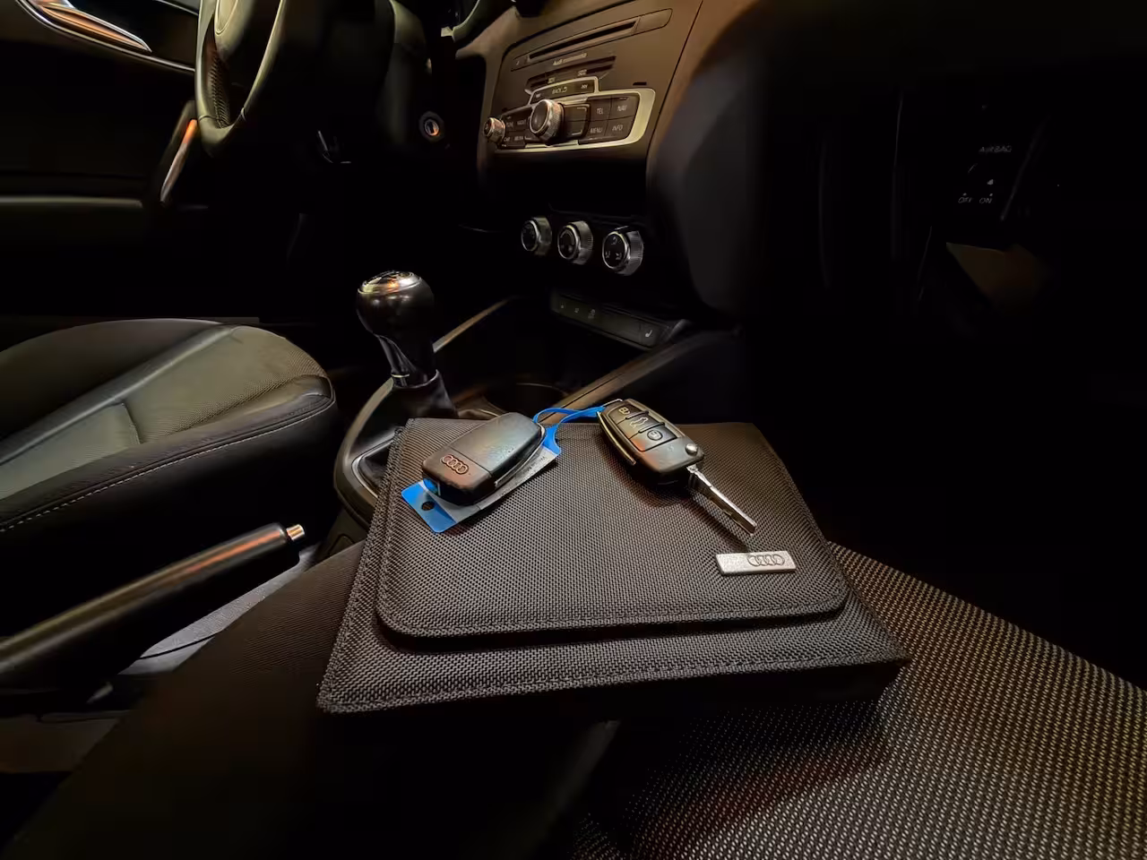 Audi A1 1.2 TFSI Ambition Nette auto Dealer onderhouden Navigatie Bluetooth verbinding Stoelverwar