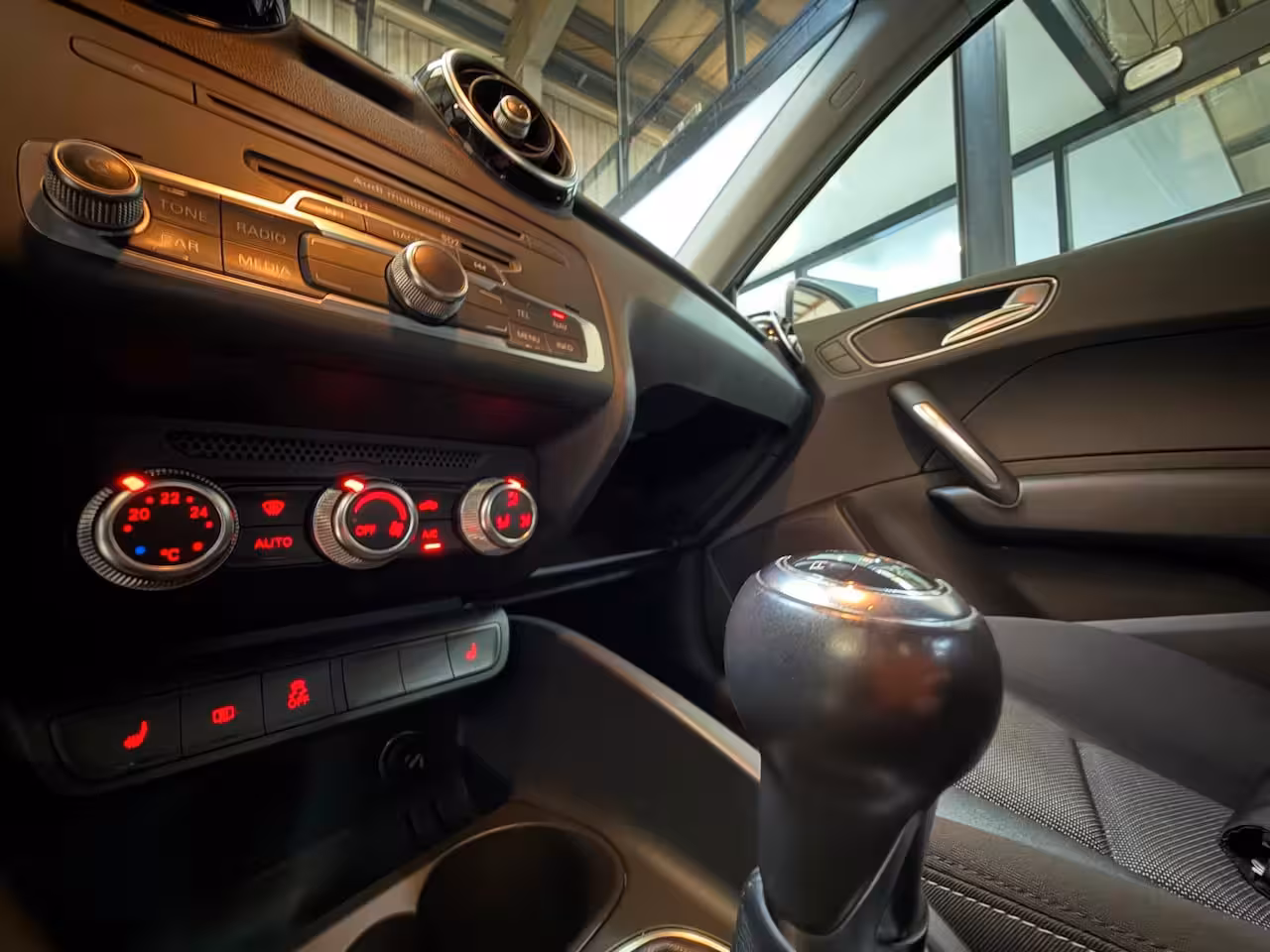Audi A1 1.2 TFSI Ambition Nette auto Dealer onderhouden Navigatie Bluetooth verbinding Stoelverwar