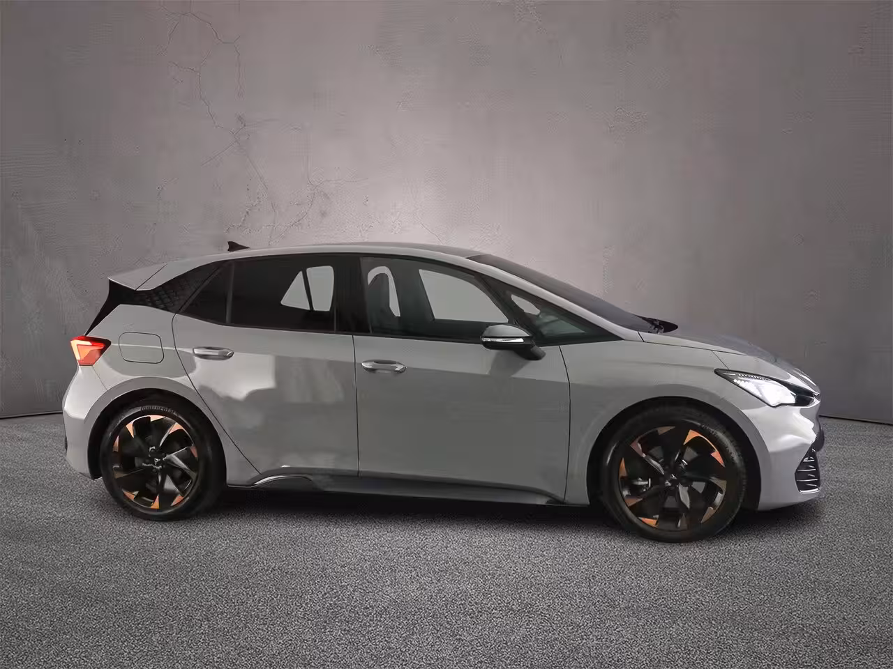 Cupra Born Adrenaline 62 kWh 204pk Automaat Adaptive cruise control, Navigatie, Stuurwiel verwarmd, A