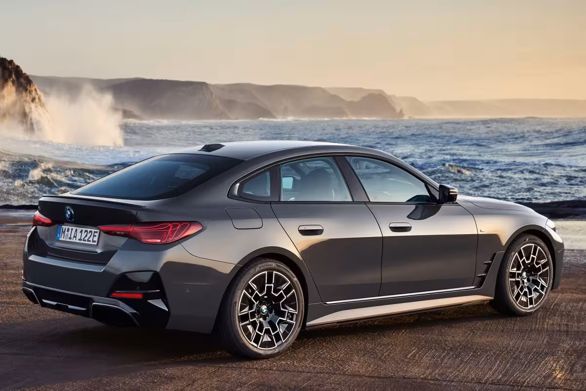 BMW i4