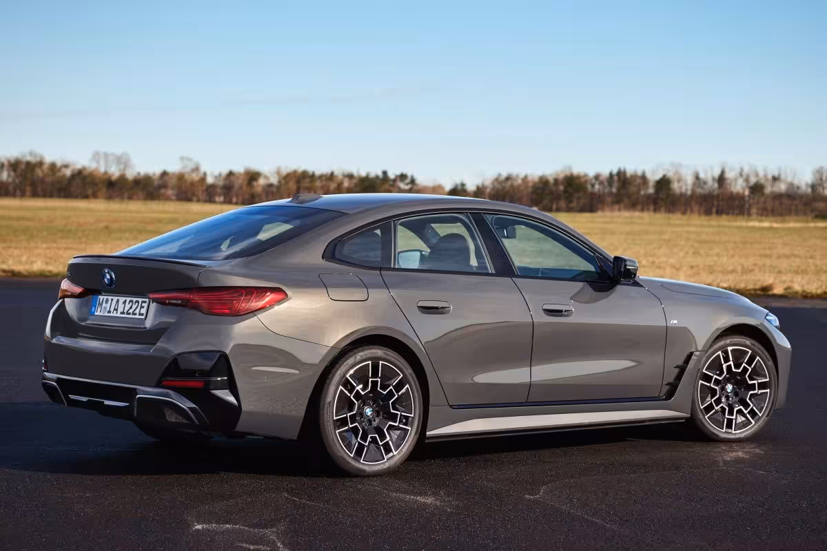 BMW i4