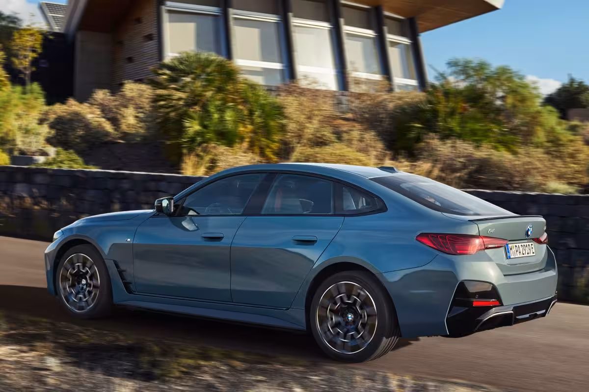 BMW i4