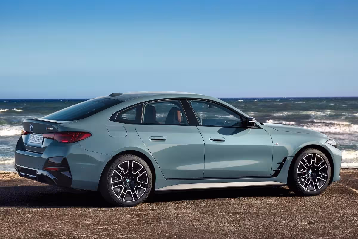 BMW i4