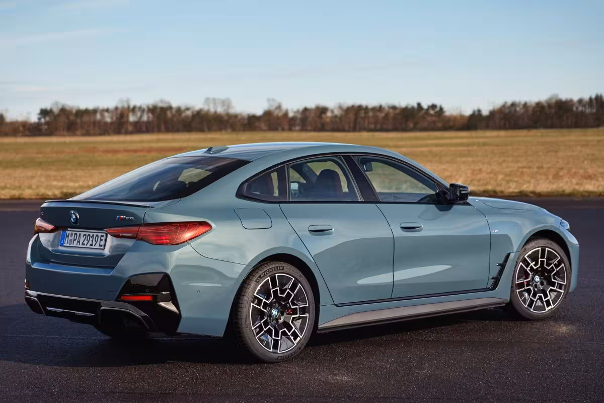 BMW i4