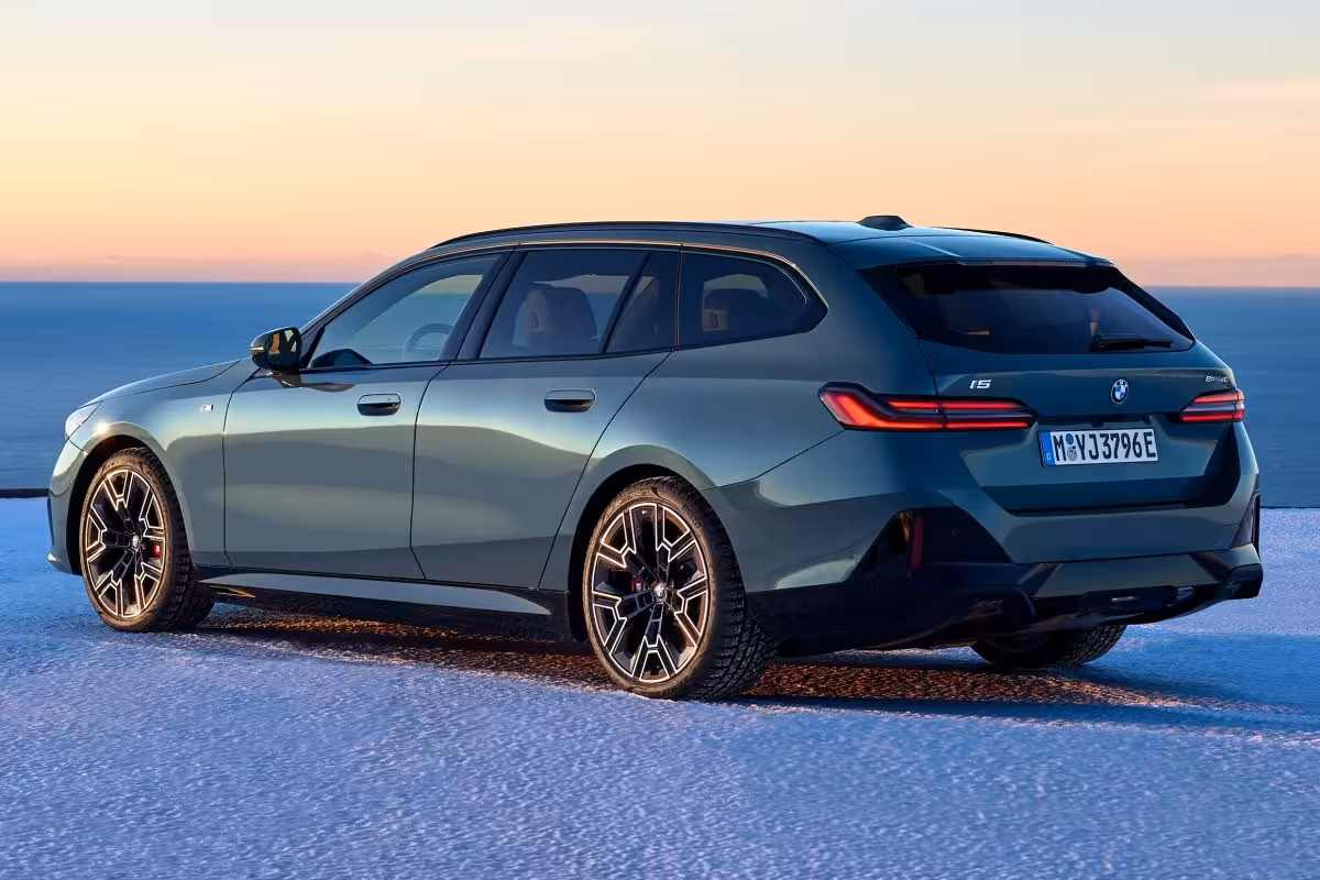 BMW i5 Touring