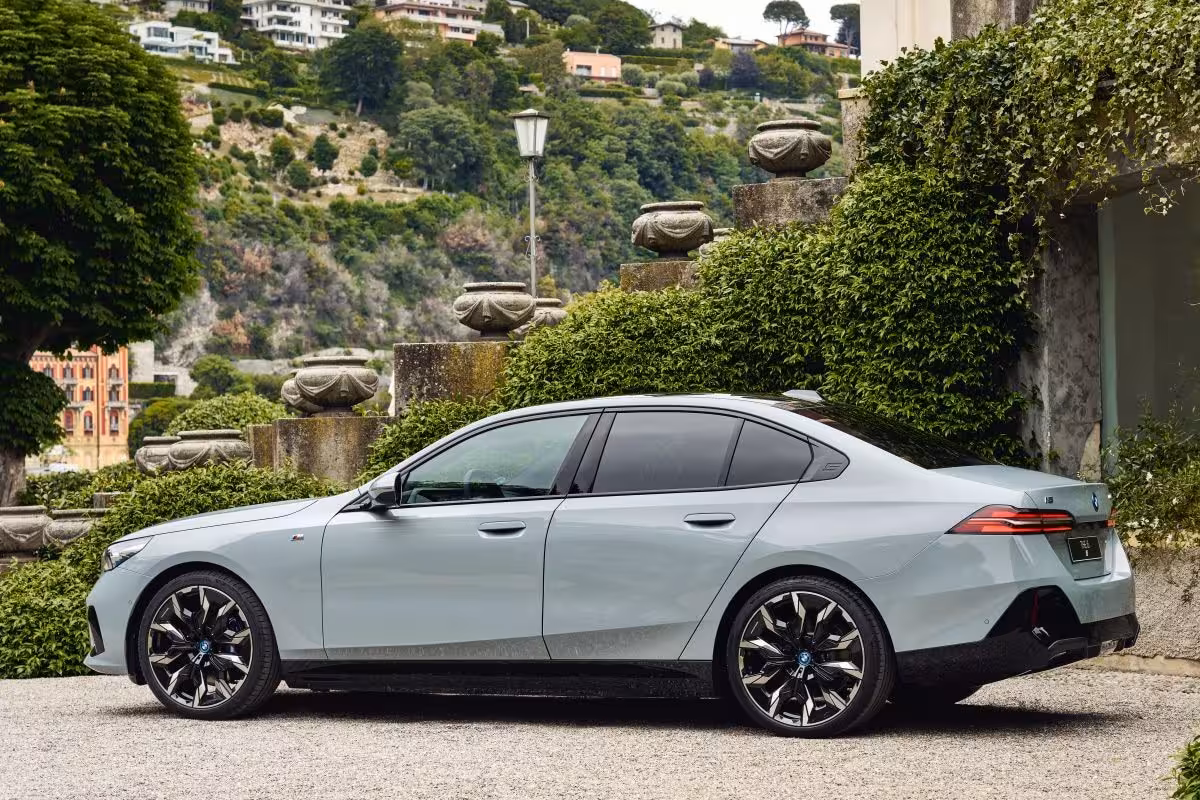 BMW i5