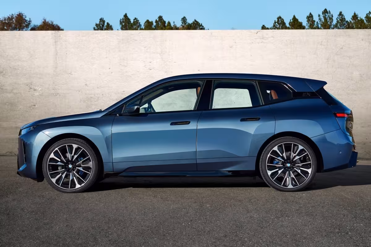 BMW iX