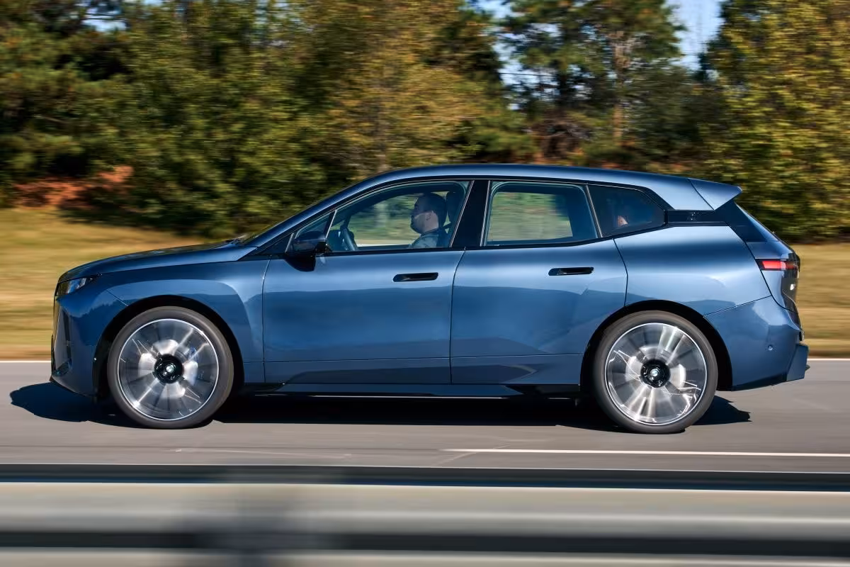 BMW iX