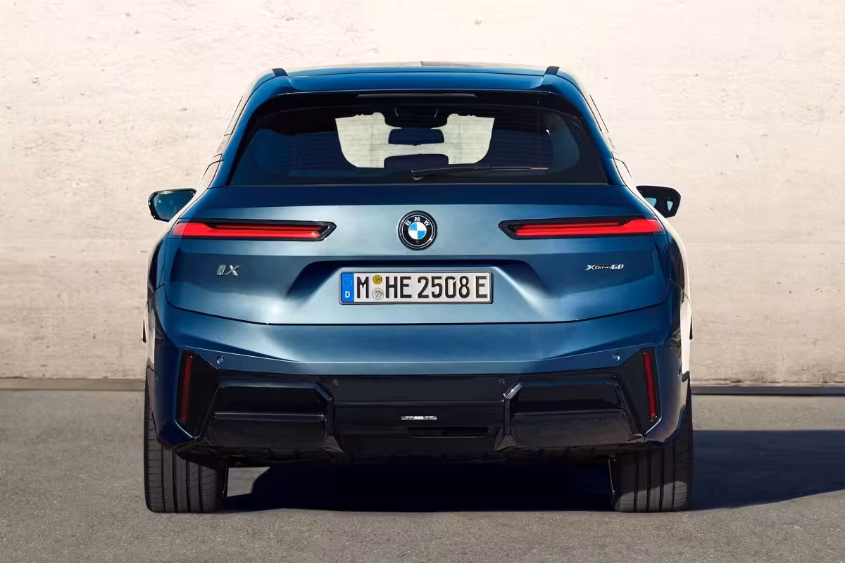 BMW iX