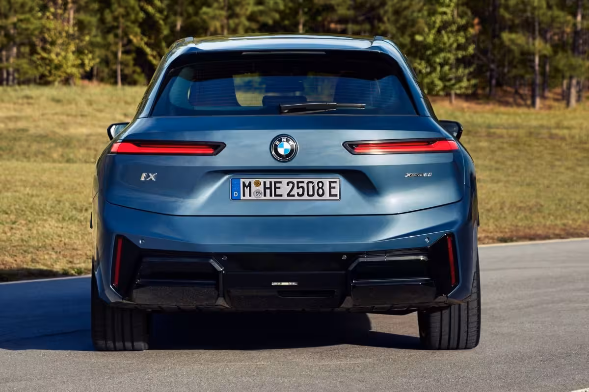 BMW iX