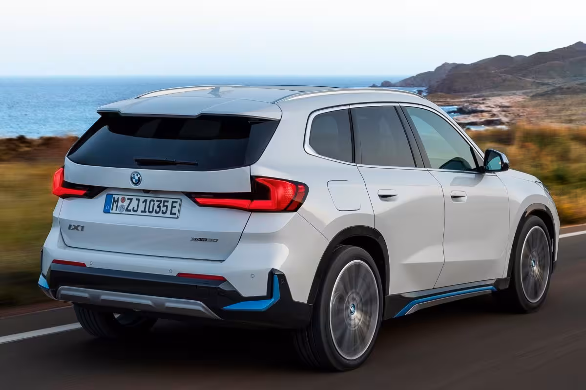 BMW iX1