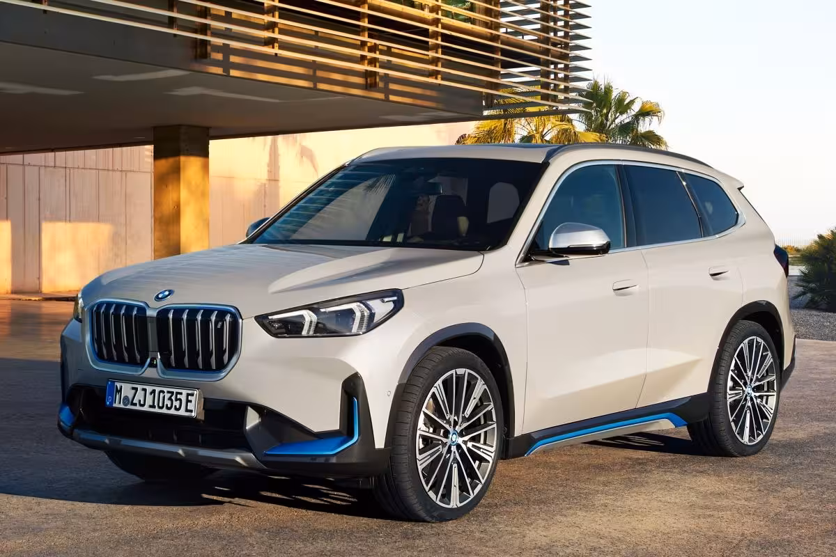 BMW iX1