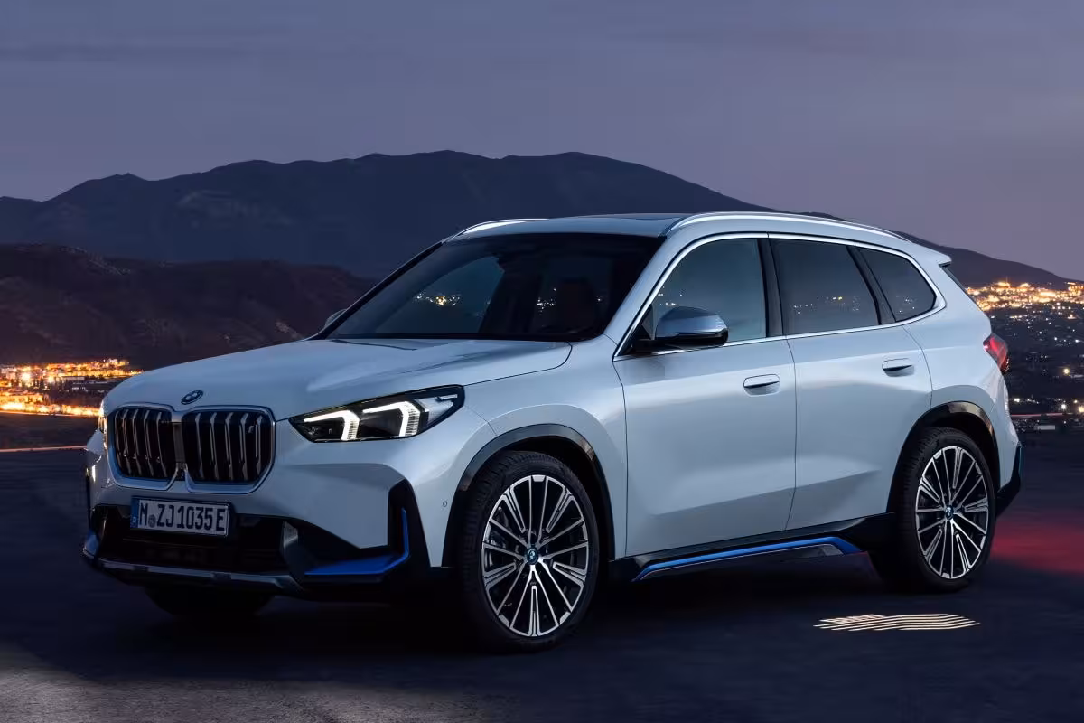 BMW iX1