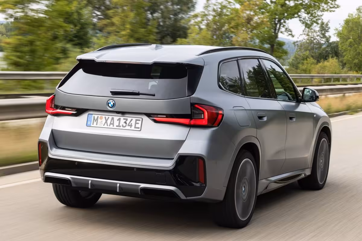 BMW iX1
