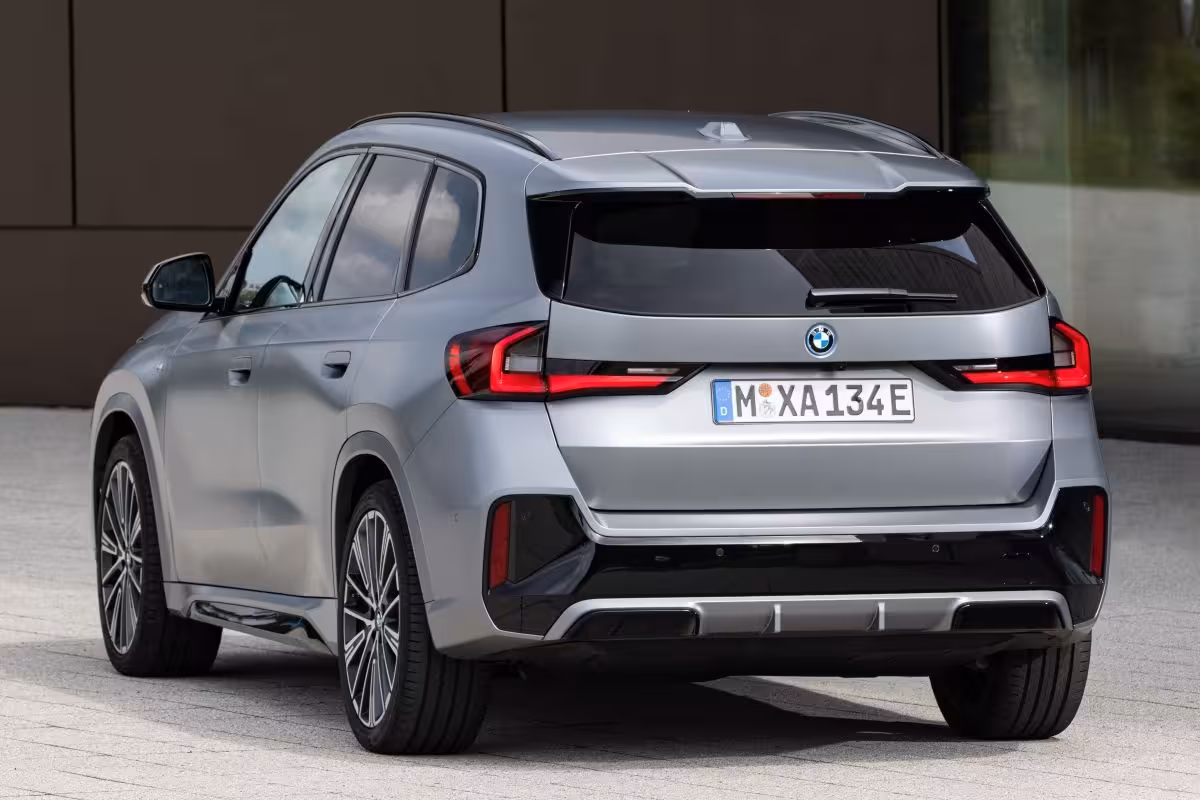 BMW iX1