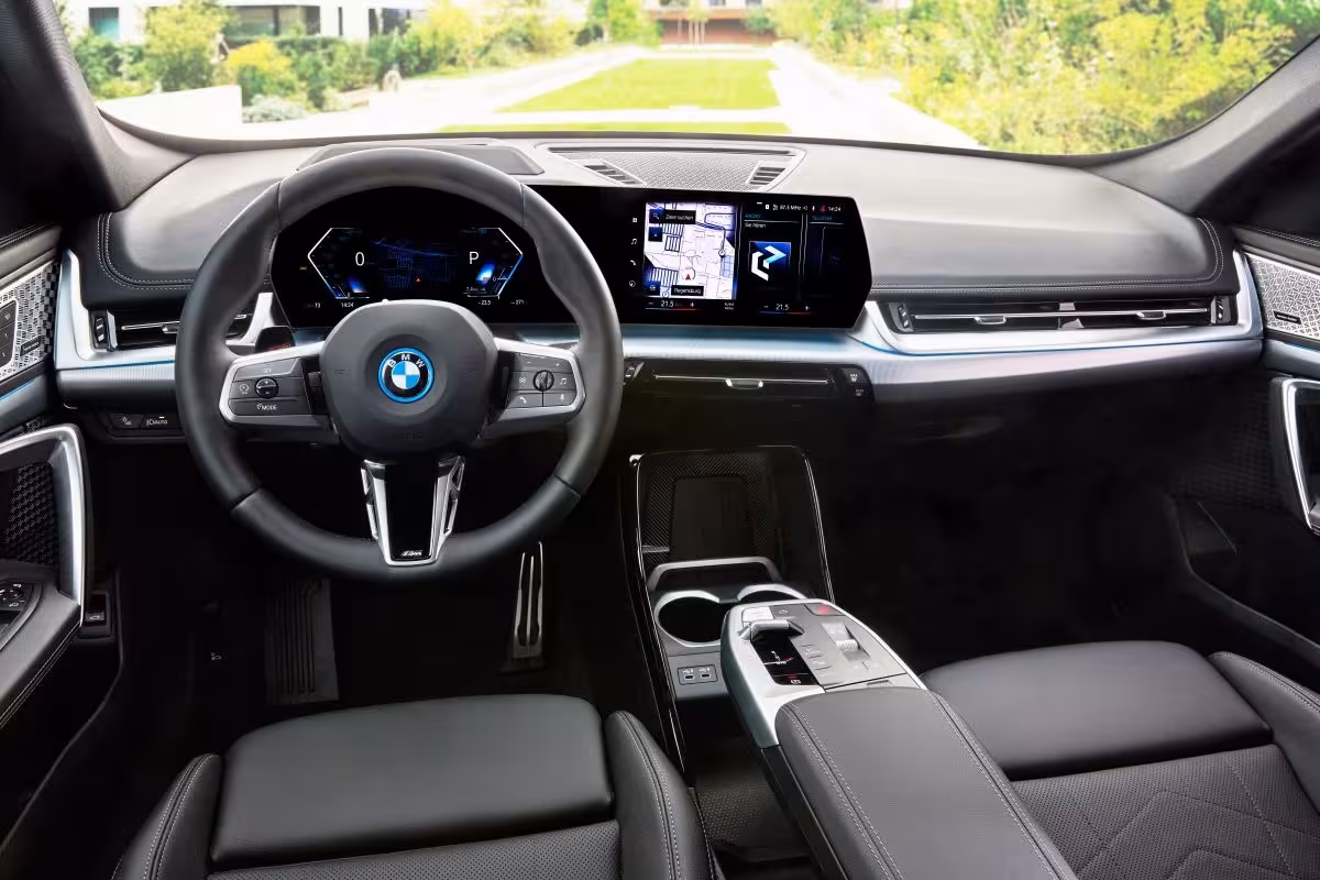 BMW iX1