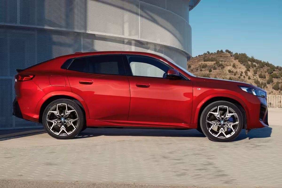 BMW iX2