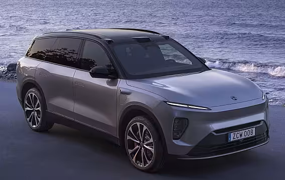NIO EL8